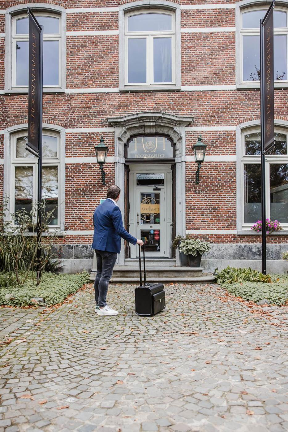 B&B Roosendaelhof Geel Buitenkant foto